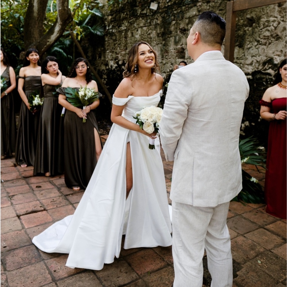 Chantelle wedding dress by Mariana Hardwick